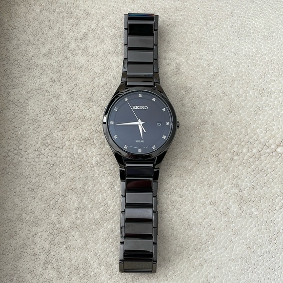 New! Vintage Seiko Solar Black Steel Watch w/Diamond Hour Markers - Picture 3 of 14